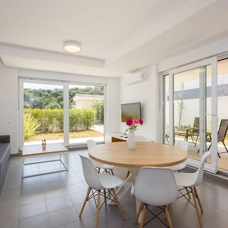 Apartments At Villa Frida เปรมันตูรา ภายนอก รูปภาพ