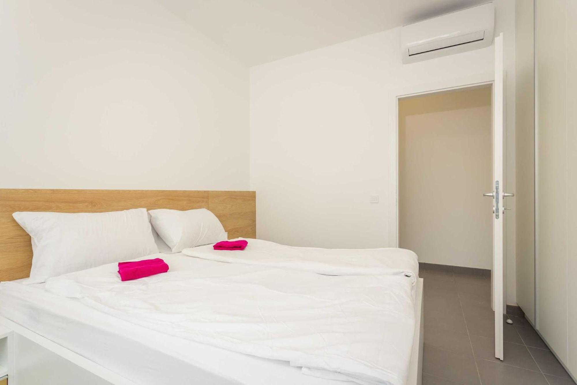 Apartments At Villa Frida เปรมันตูรา ภายนอก รูปภาพ
