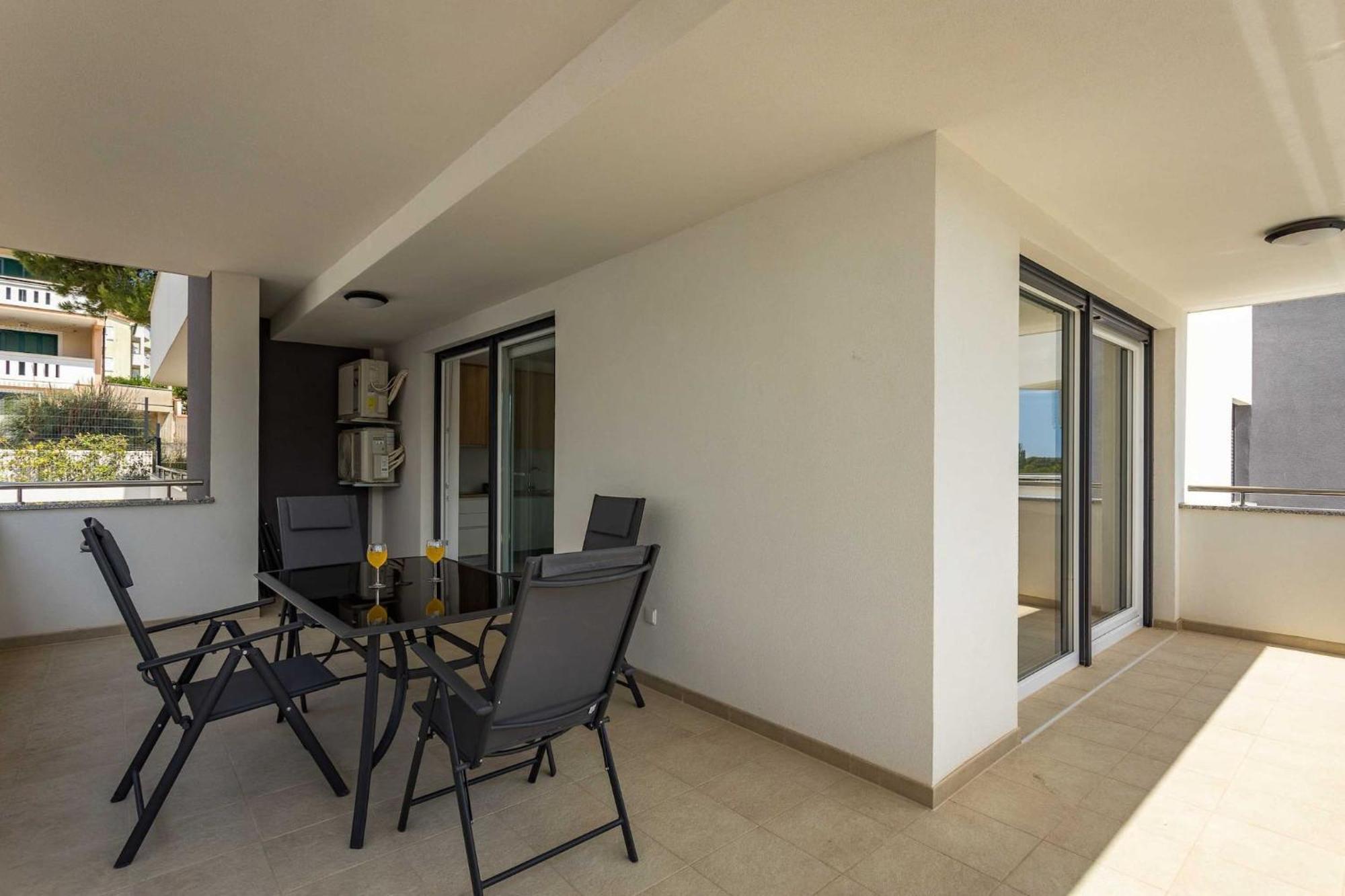 Apartments At Villa Frida เปรมันตูรา ภายนอก รูปภาพ