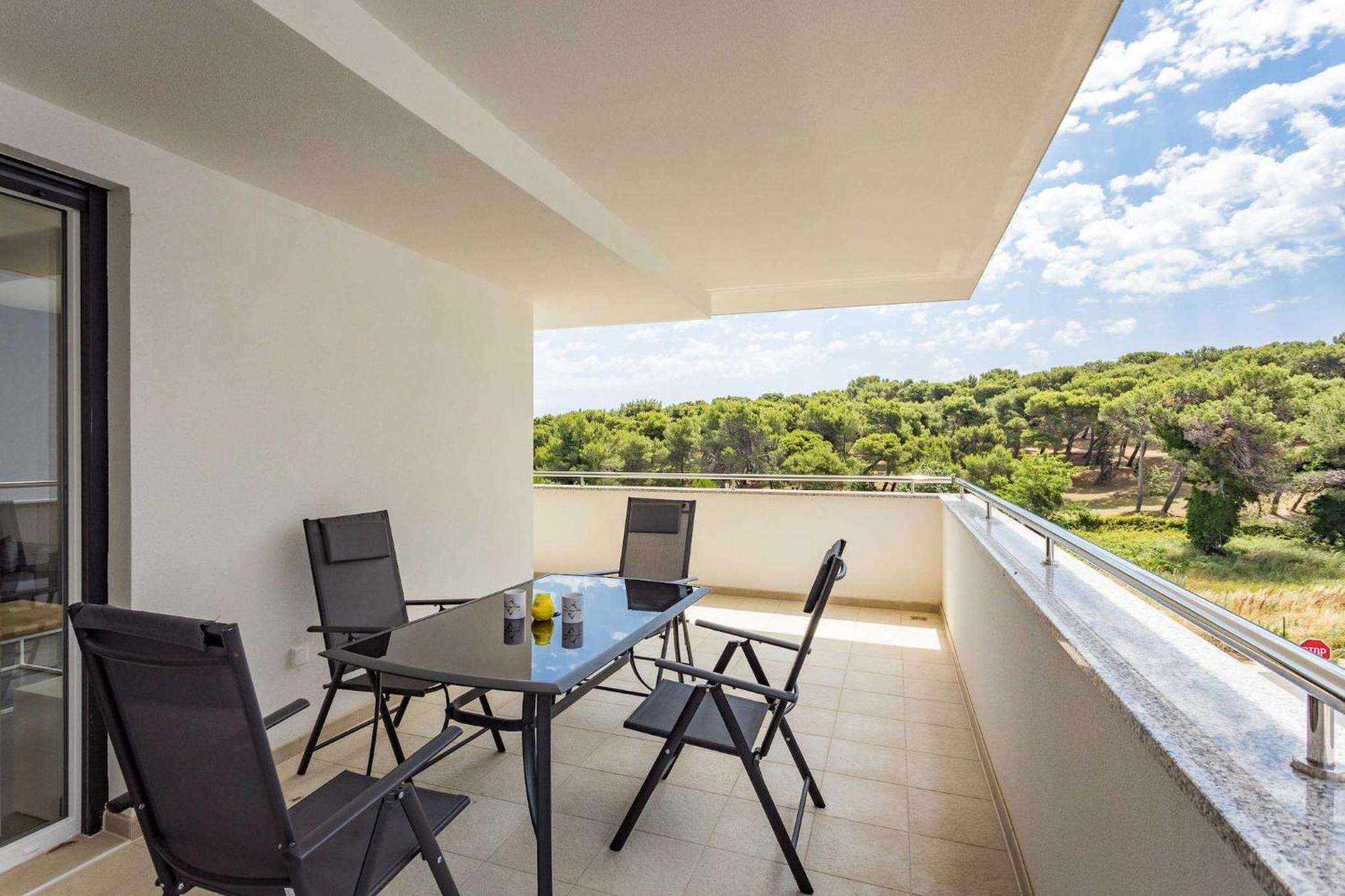 Apartments At Villa Frida เปรมันตูรา ภายนอก รูปภาพ