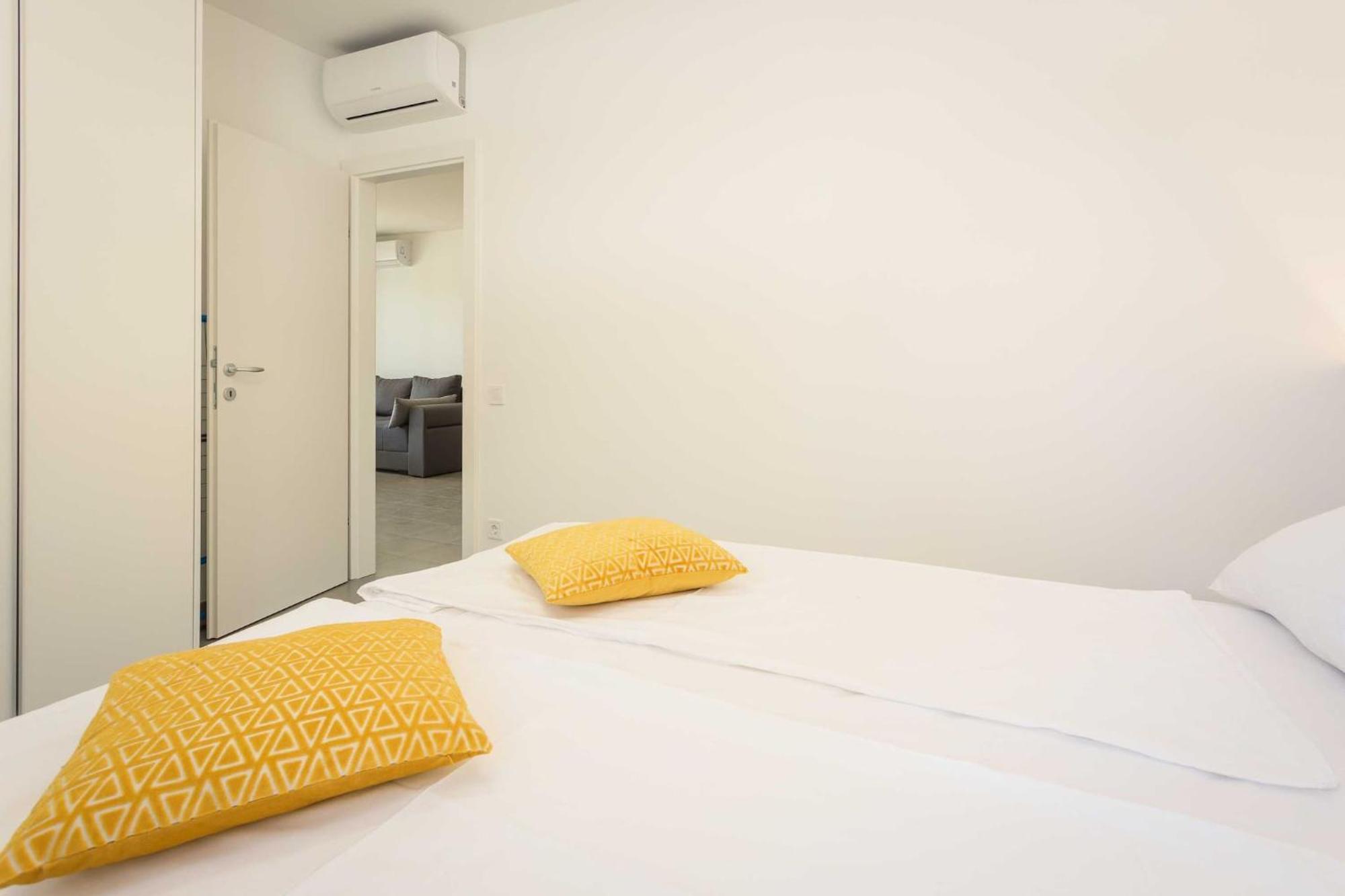 Apartments At Villa Frida เปรมันตูรา ภายนอก รูปภาพ