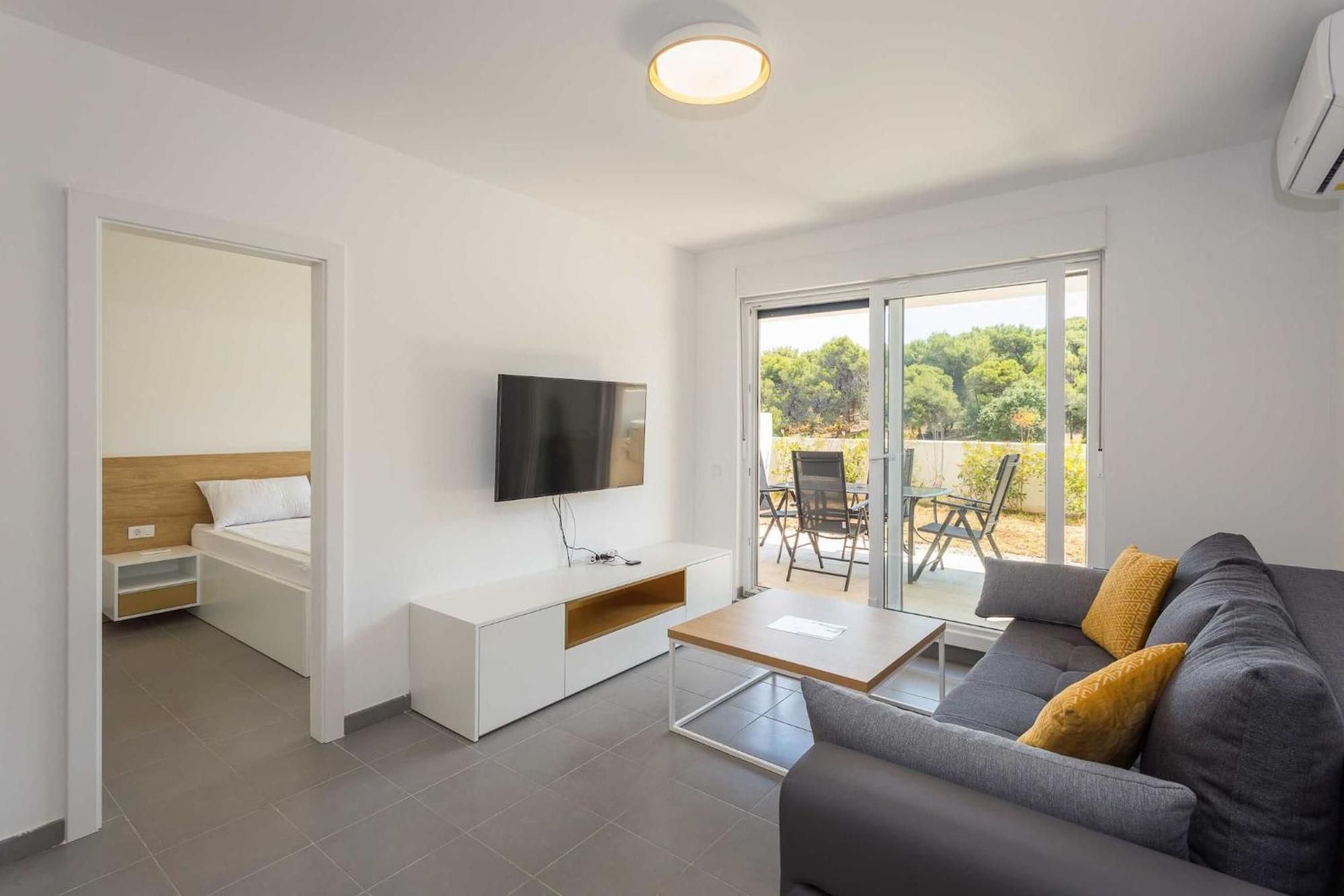 Apartments At Villa Frida เปรมันตูรา ภายนอก รูปภาพ