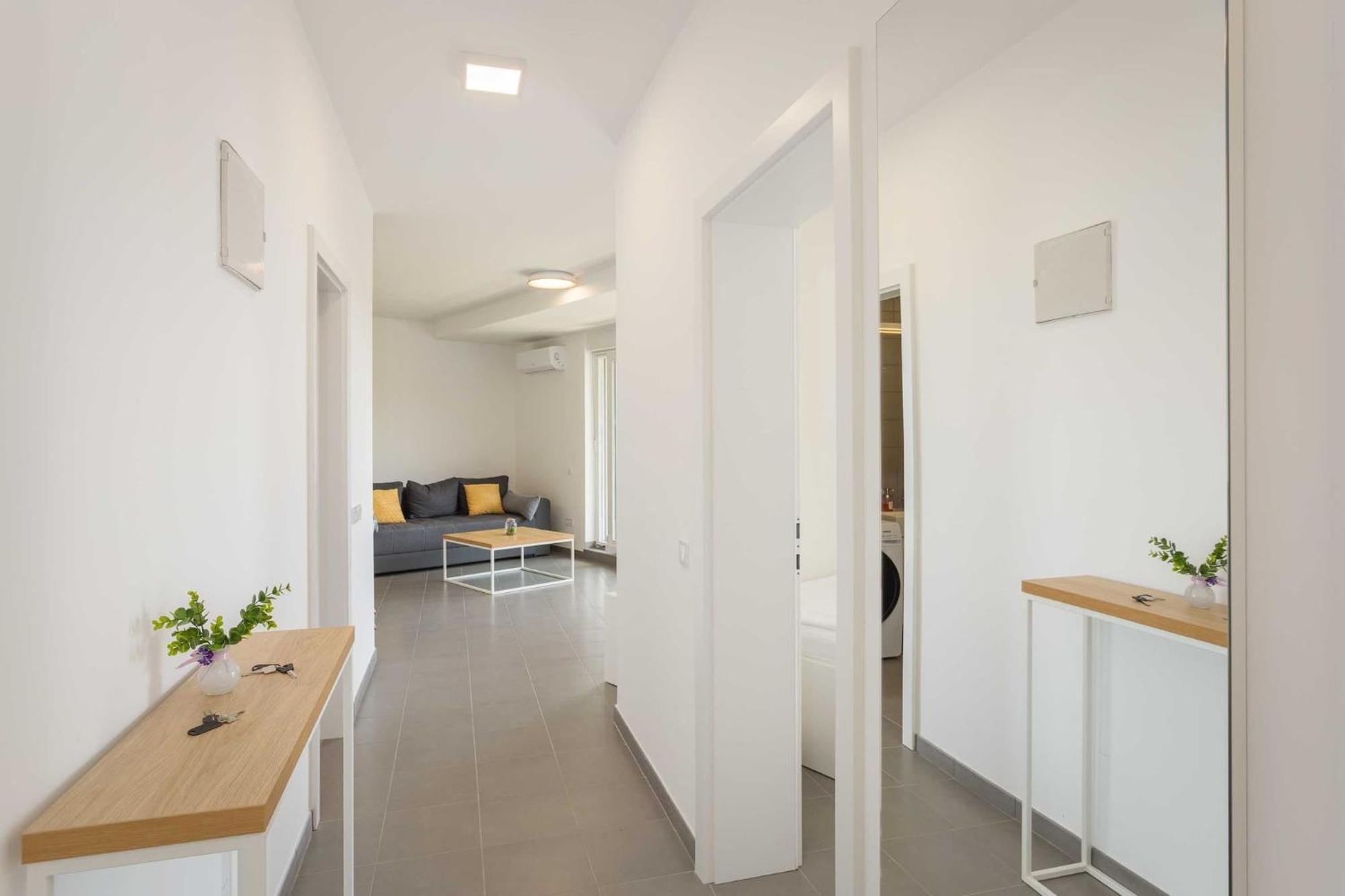 Apartments At Villa Frida เปรมันตูรา ภายนอก รูปภาพ